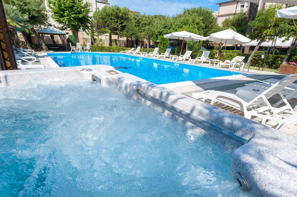 Hotel Apuana 마리아나디피에트라산타 외부 사진